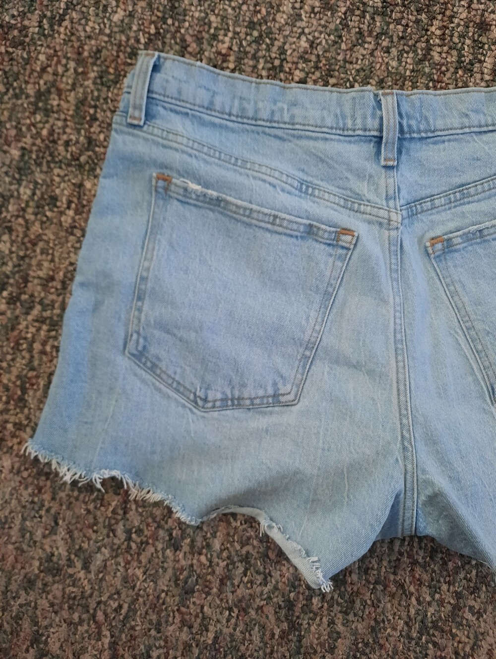 Abercrombie & Fitch The 90s Relaxed Cutoff Short High Rise Denim Size 32/14 - Picture 9 of 13